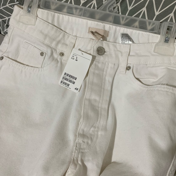 H &M High Waisted Straight Jeans - Picture 4 of 4